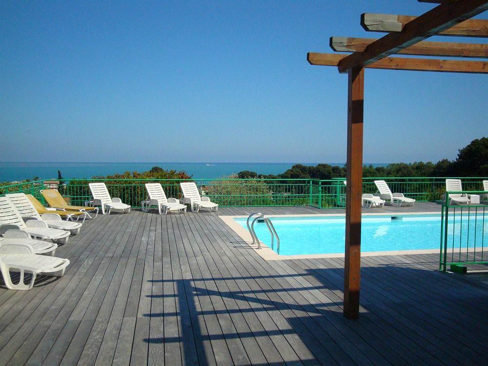 Inter-Hotel Sea Side Park Вільнев-Лубе Екстер'єр фото
